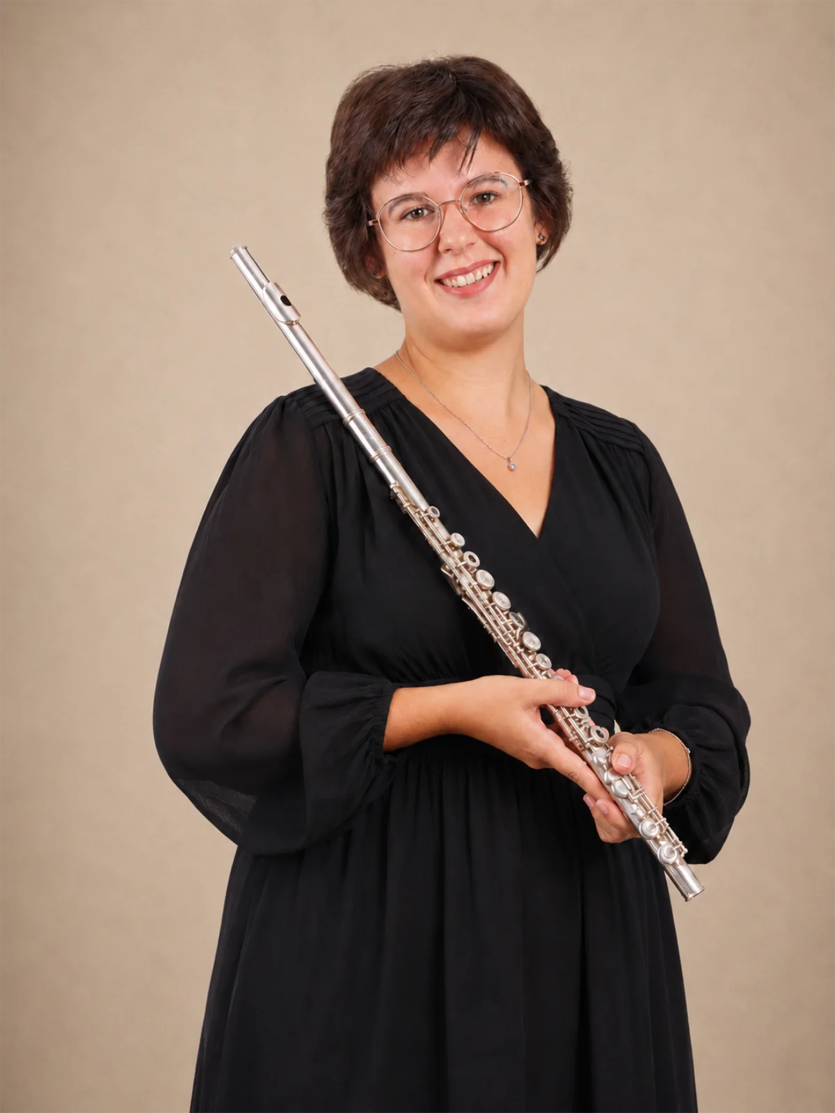 Esperanza Sánchez, flautista de Ensemble Harmion, con su flauta travesera.
